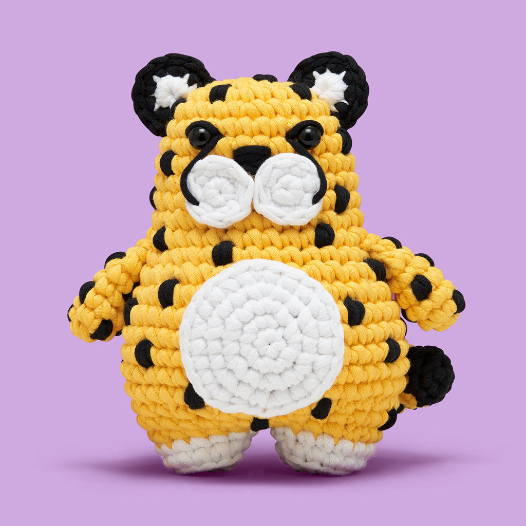 Suri the Cheetah Crochet Kit - Crochet Your Way